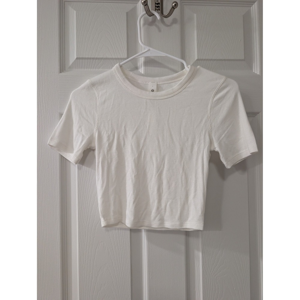 Lululemon, 4, Hold Tight Straight Hem Cropped Short Sleeve Shirt, White, Ribbed